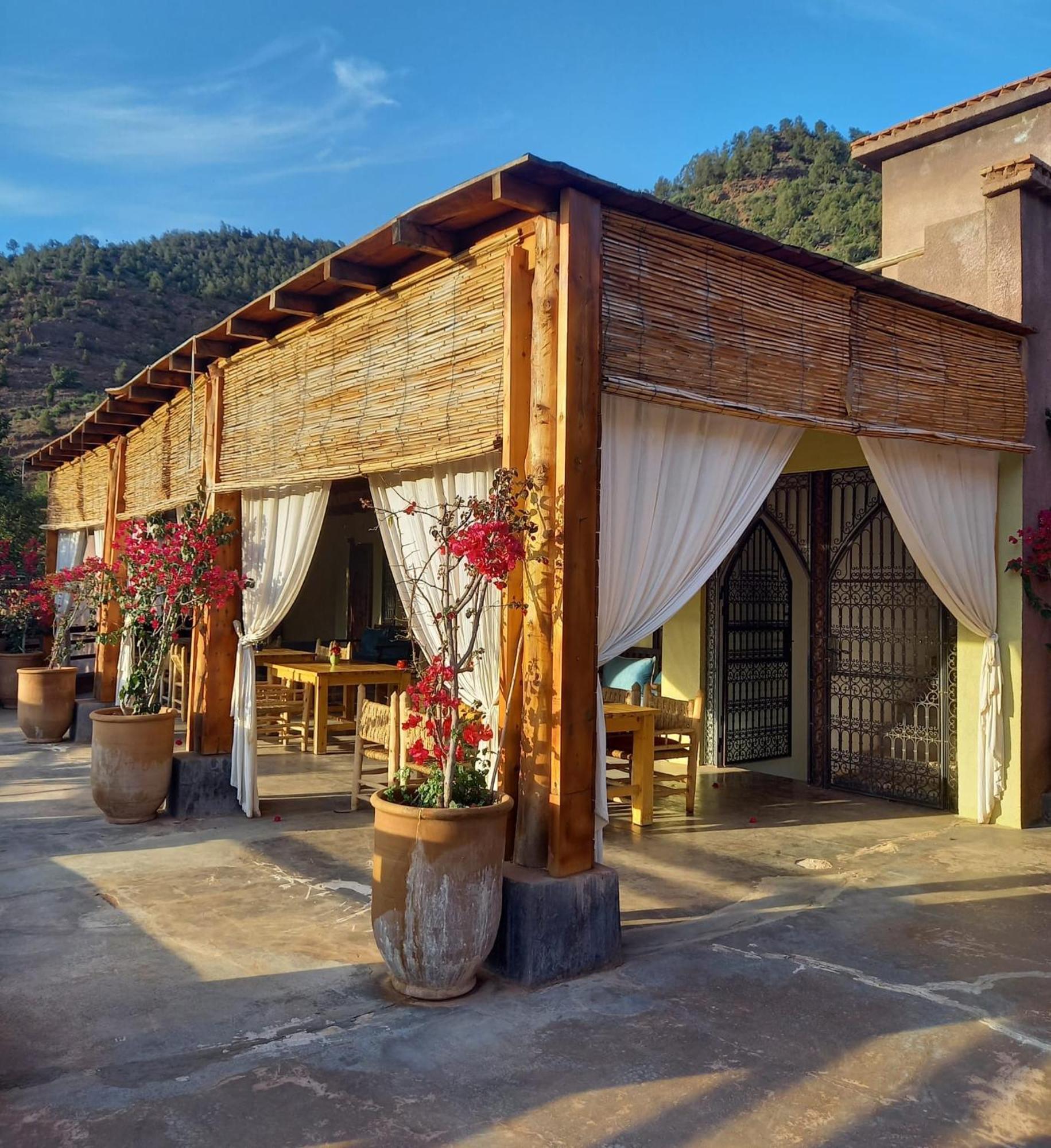 Ourika Timalizene Le Jardin Des Delices Hotell Tamezindert Exteriör bild